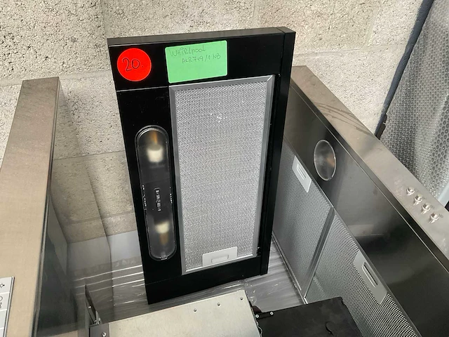 Whirlpool akr749/1nb afzuigkap - afbeelding 2 van  2