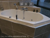 Whirlpool cleopatra, zes hoek, roomwit - afbeelding 1 van  11