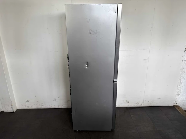 Whirlpool w5 721e ox - koel-vriescombinatie - grijs - afbeelding 4 van  5