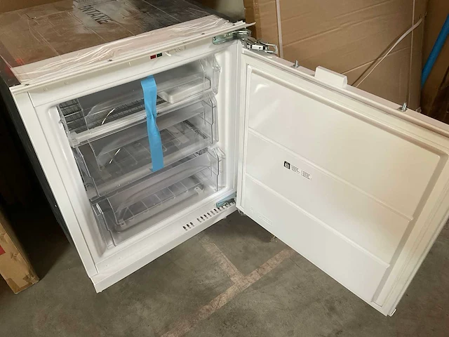 Whirlpool wbufz011 inbouw vriezer - afbeelding 4 van  6