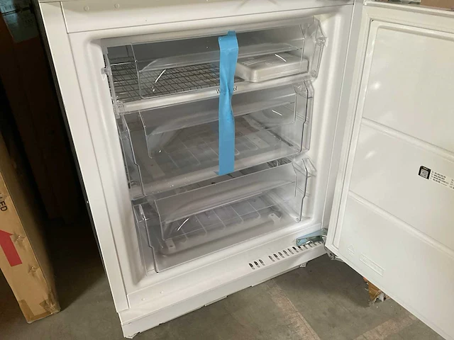 Whirlpool wbufz011 inbouw vriezer - afbeelding 5 van  6
