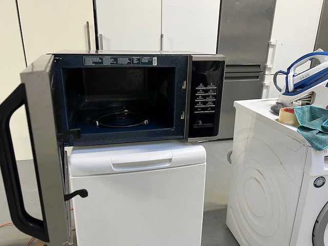 Whirlpool,samsung - smeg zwart koelkast+ ariston 5 pits gasfornuis rvs +samsung combimagnetron - afbeelding 15 van  22