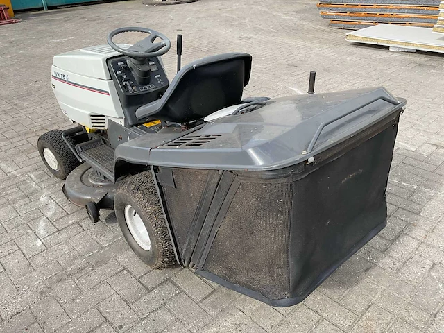 White et-130 zitmaaier - afbeelding 4 van  13
