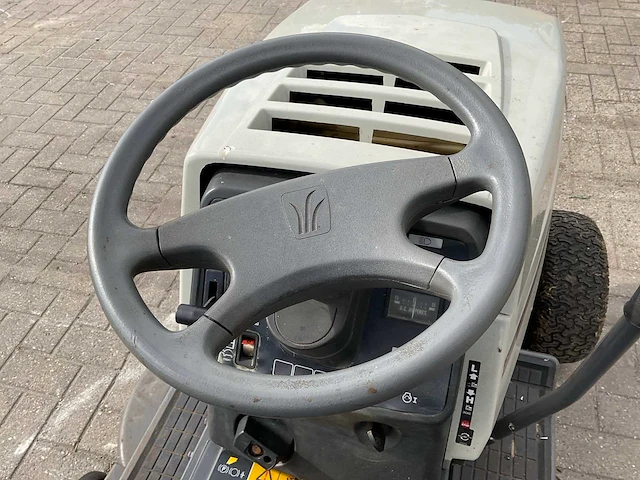 White et-130 zitmaaier - afbeelding 8 van  13