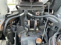 White field boss 2-105 oldtimer tractor - afbeelding 9 van  25