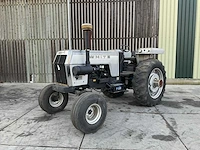 White field boss 2-105 oldtimer tractor - afbeelding 1 van  25
