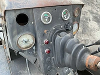 White field boss 2-105 oldtimer tractor - afbeelding 18 van  25