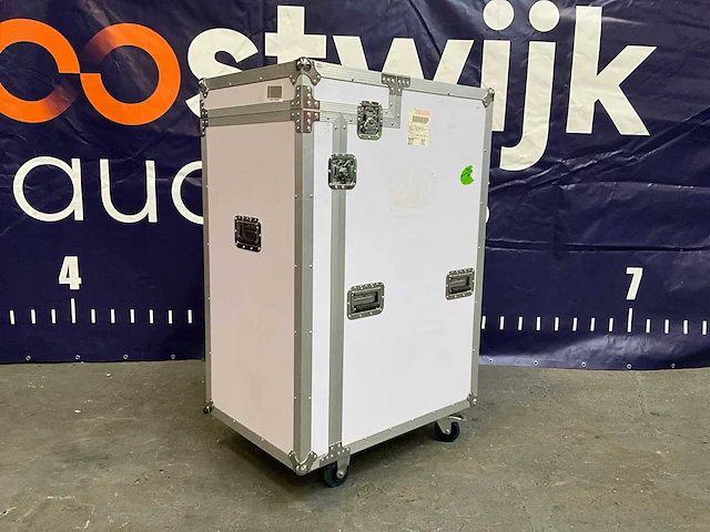 White flightcase - afbeelding 1 van  14