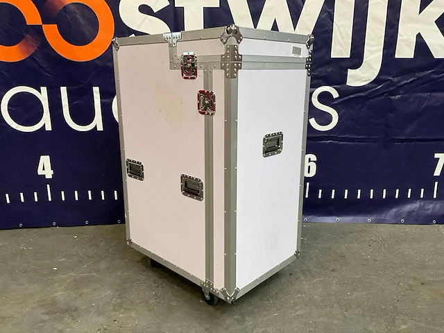 White flightcase - afbeelding 9 van  14
