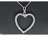 White gold heart-shaped pendant with diamond - afbeelding 3 van  4