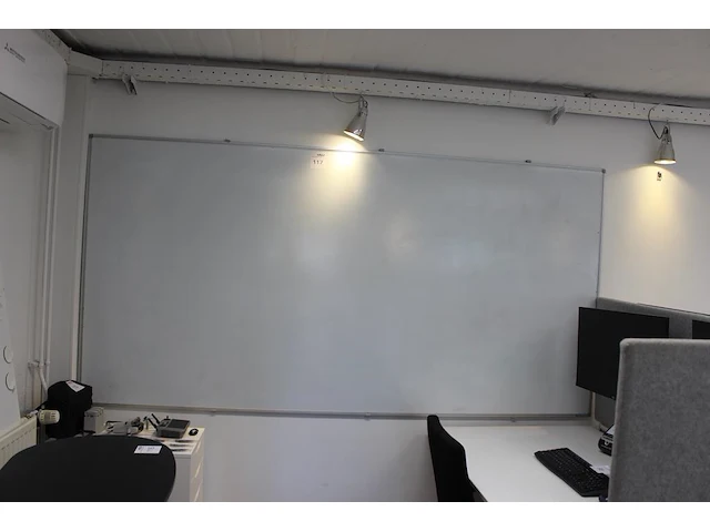 Whiteboard. afmeting 240 x 120 cm. - afbeelding 1 van  1