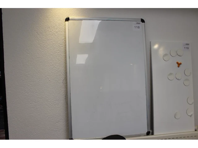 Whiteboard. afmeting 90 x 60 cm. - afbeelding 1 van  2