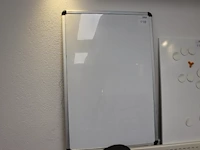Whiteboard. afmeting 90 x 60 cm. - afbeelding 1 van  2