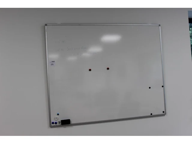 Whiteboard met afmeting 150 x 120 cm. - afbeelding 1 van  1