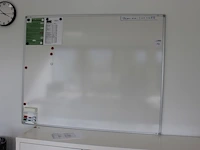 Whiteboard met afmeting 150 x 120cm. - afbeelding 1 van  1