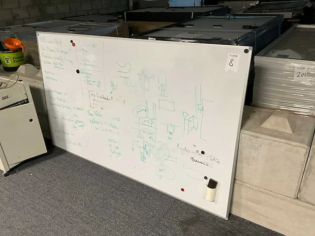 Whiteboard - afbeelding 1 van  3