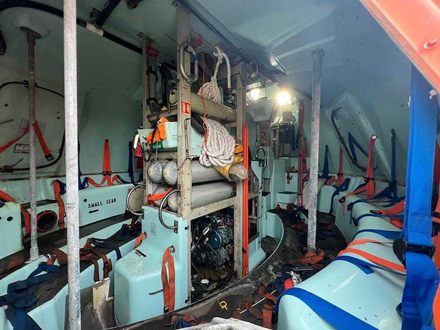 Whittakerq ca5400 reddingsboot “lifeboat” - afbeelding 15 van  26