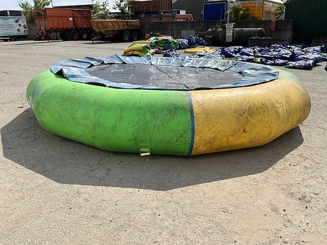 Wibit - bouncer xxl - aquapark speeltoestel (c) - afbeelding 2 van  8