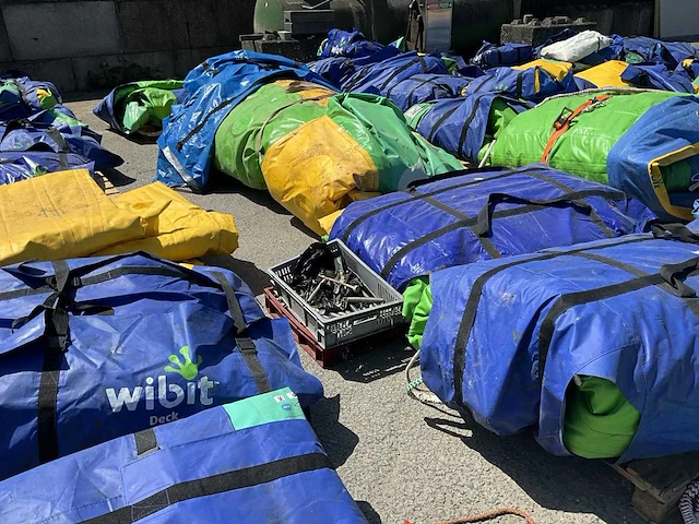 Wibit - compleet aquapark met toebehoren - combinatie kavels 2 t/m 107 - afbeelding 5 van  6