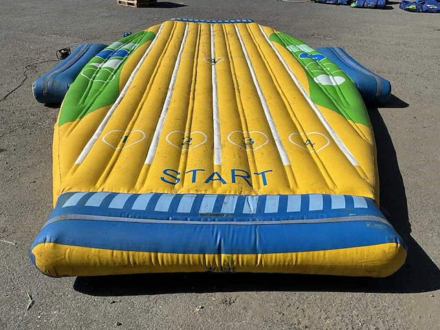 Wibit - oval - aquapark speeltoestel (c) - afbeelding 3 van  4