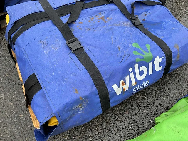 Wibit - slide - aquapark speeltoestel (c) - afbeelding 4 van  5