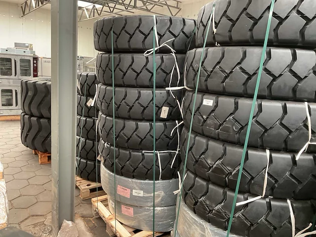 Wide-wall heftruck band (7x) - afbeelding 1 van  3