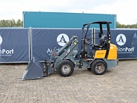 Wiellader giant d332st diesel 33pk - afbeelding 1 van  1