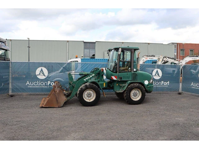 Wiellader volvo l30b-z/x diesel 2002 - afbeelding 1 van  1
