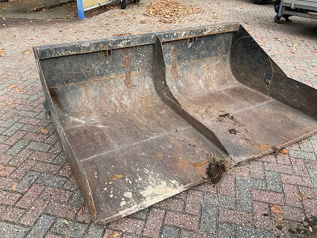 Wielladerbak - afbeelding 2 van  3