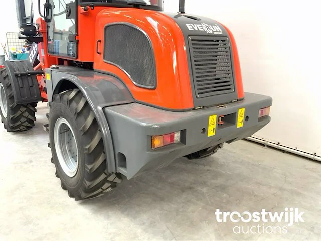 Wielladers en shovels - afbeelding 9 van  37