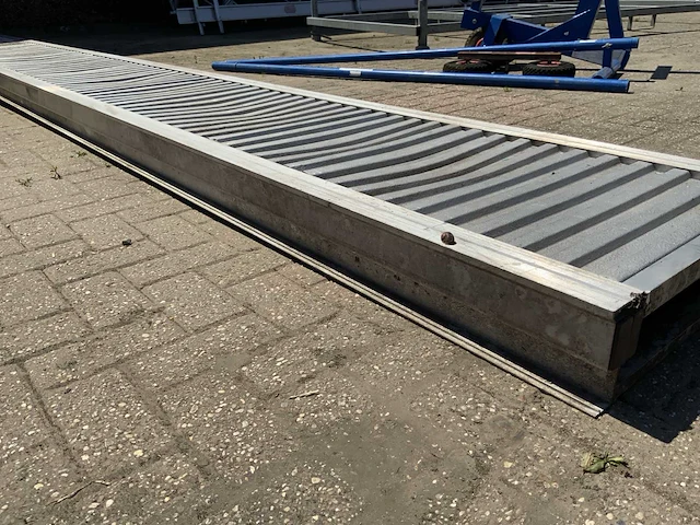 Wienese aluminium gevel/optreksteiger - afbeelding 2 van  13