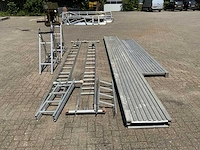 Wienese aluminium gevel/optreksteiger - afbeelding 6 van  12