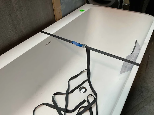 Wiesbaden inge solid surface half vrijstaand bad 180x84x57cm mat wit - afbeelding 6 van  9