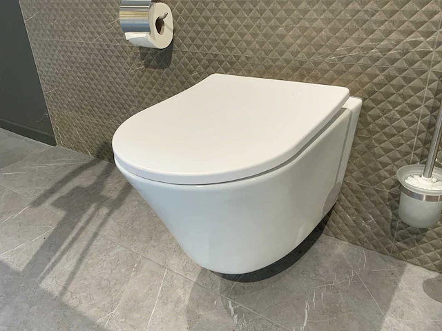 Wiesbaden vesta hangend toilet - afbeelding 1 van  6