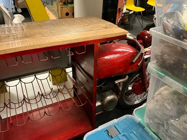 Wijnkast motor decoratie - afbeelding 2 van  4