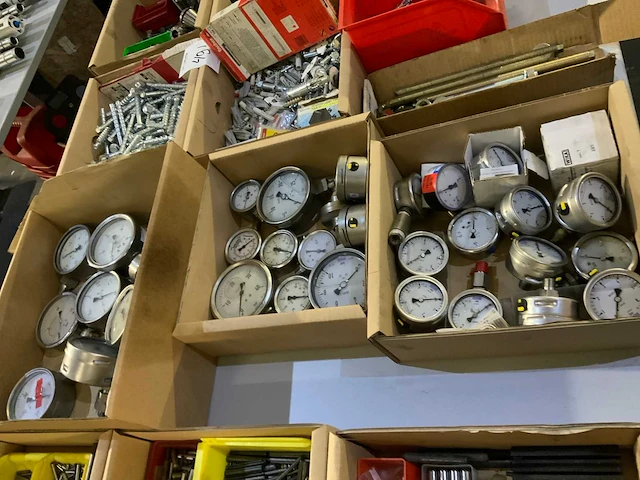 Wika manometers diverse onderdelen, gereedschappen en accessoires - afbeelding 1 van  4