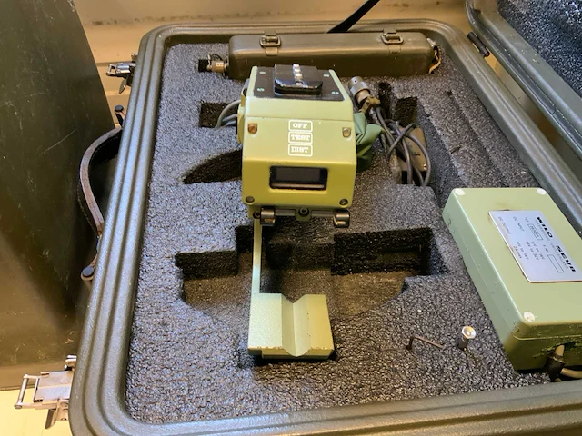 Wild heerbrugg t2 theodoliet landmeters uitrustings set - afbeelding 16 van  27