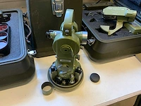 Wild heerbrugg t2 theodoliet landmeters uitrustings set - afbeelding 21 van  27