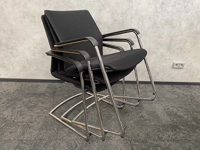 Wilkahn - 4p conferentieset ø110 - afbeelding 9 van  14