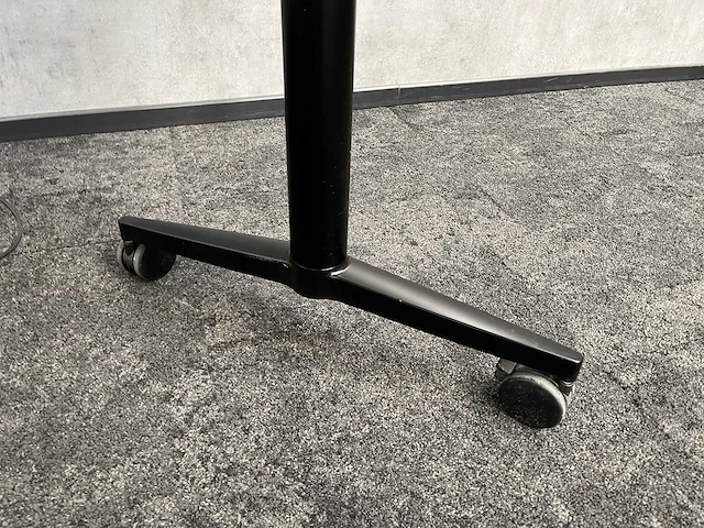Wilkahn - elektrisch zit/sta verrijdbare klaptafel 200x100 - afbeelding 13 van  17