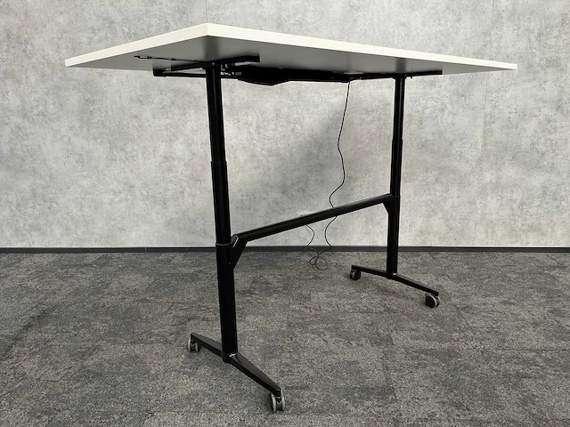 Wilkahn - elektrisch zit/sta verrijdbare klaptafel 200x100 - afbeelding 15 van  17