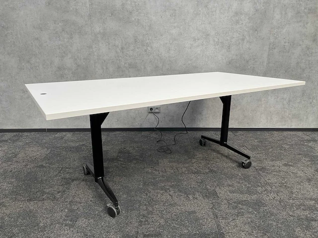 Wilkahn - elektrisch zit/sta verrijdbare klaptafel 200x100 - afbeelding 3 van  17
