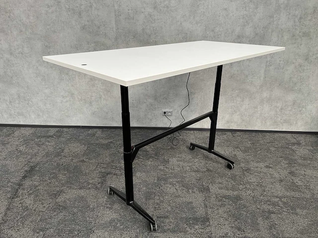 Wilkahn - elektrisch zit/sta verrijdbare klaptafel 200x100 - afbeelding 9 van  17