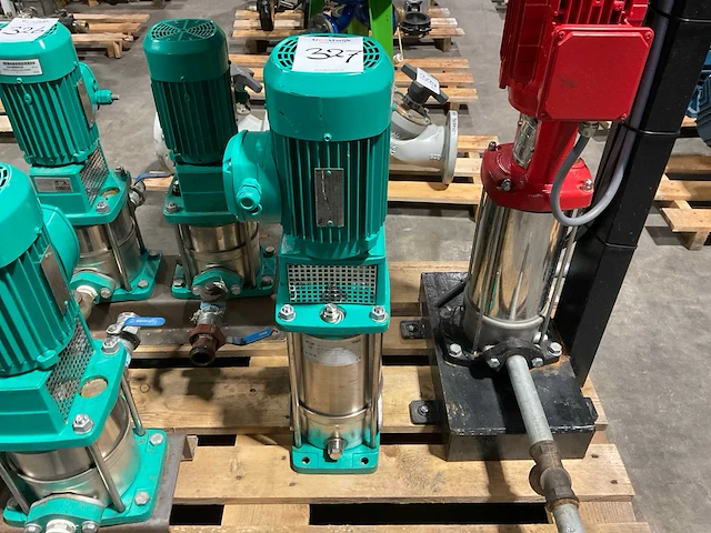 Wilo mvi110-1/16/e/3-400-50-2 centrifugaalpomp - afbeelding 1 van  3