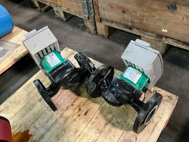 Wilo stratos 25/1-10 circulatiepomp (2x) - afbeelding 1 van  5