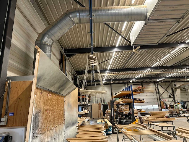 Wiltec - 2300*2900mm - spuitwand met railsysteem en pompen - afbeelding 5 van  15