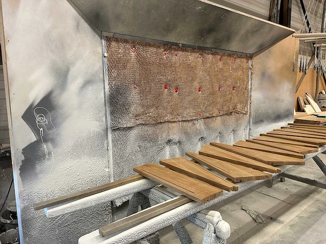 Wiltec - 2300*2900mm - spuitwand met railsysteem en pompen - afbeelding 14 van  15