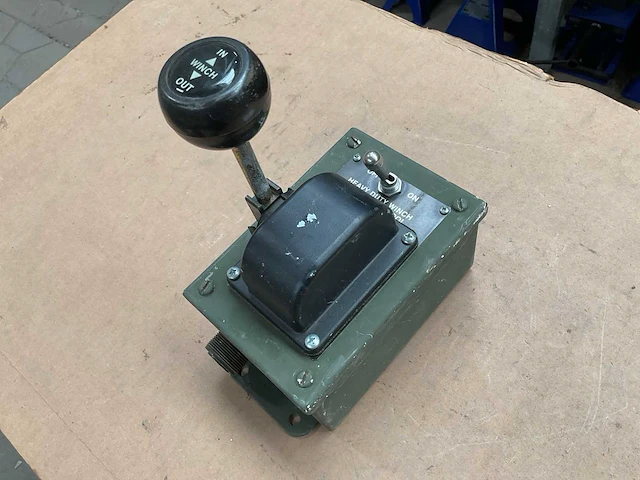 Winch control - afbeelding 1 van  6
