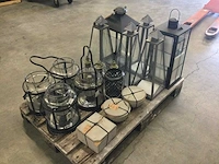 Windlichten en kaarsen op pallet - afbeelding 5 van  7