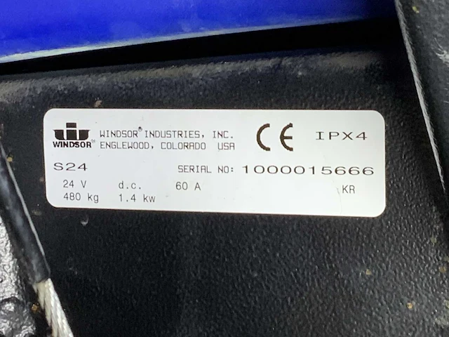 Windsor saber sx 24 zelfrijdende schrobmachine - afbeelding 13 van  13